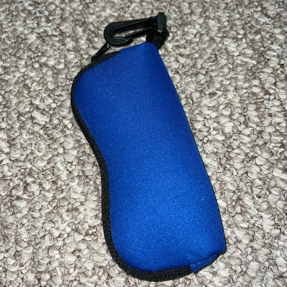 NWOT Captain Morgan’s Pareot Bay Neoprene Glasses Case With Hanger keychain